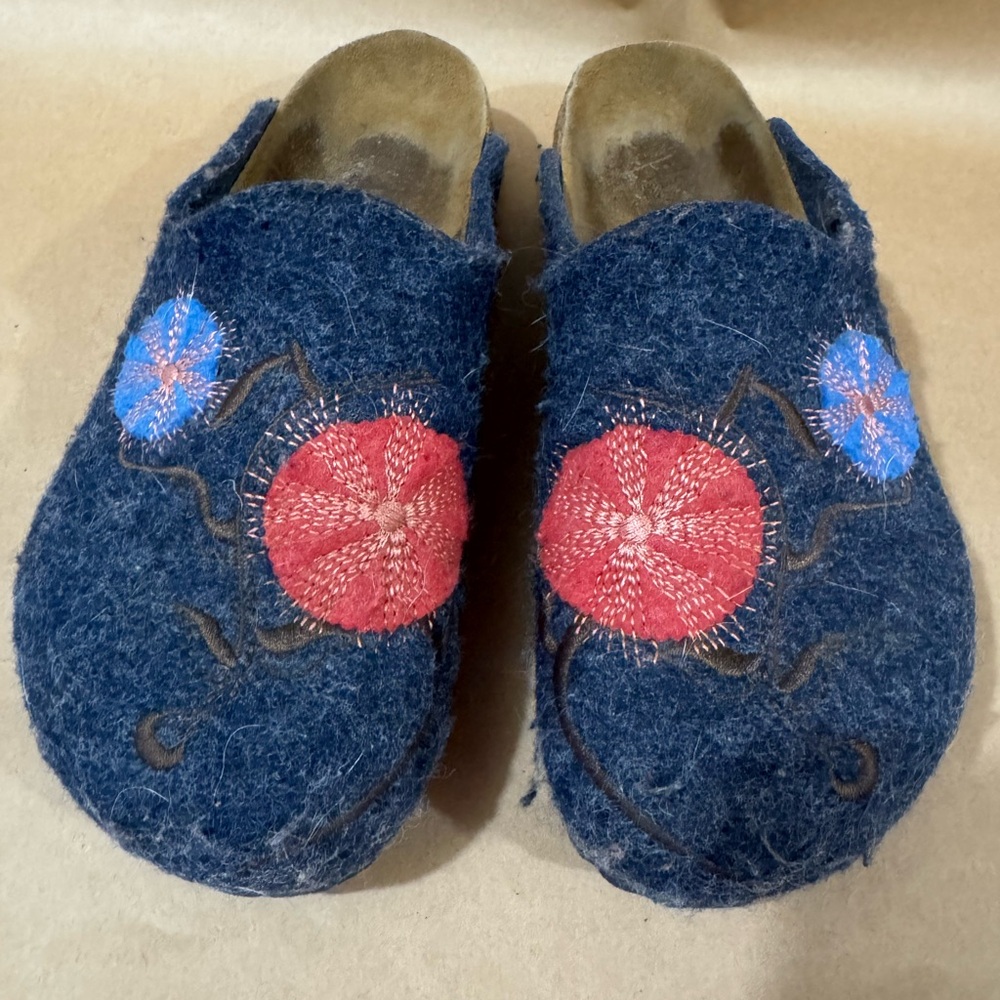 Papillio by Birkenstock Wool Felt Clogs Embroidered Floral Size 36 (US 5)